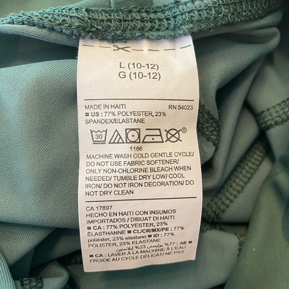 Girls Old Navy, active power, soft camel short - Picture 5 of 7